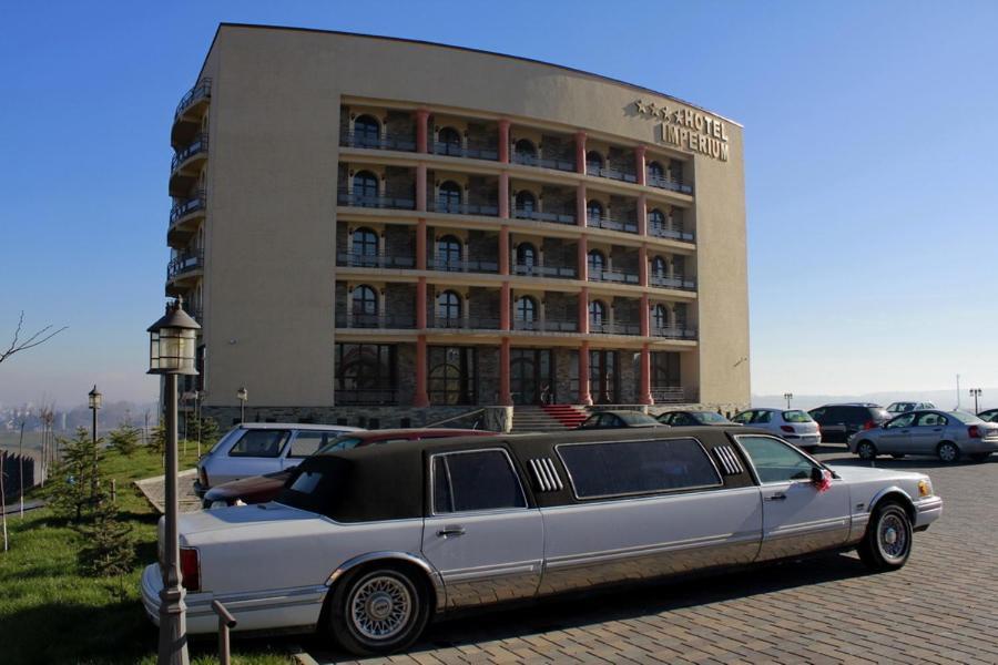 Hotel Imperium Szucsáva Kültér fotó
