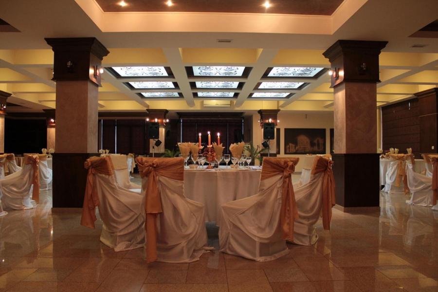 Hotel Imperium Szucsáva Kültér fotó