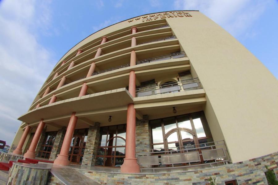 Hotel Imperium Szucsáva Kültér fotó